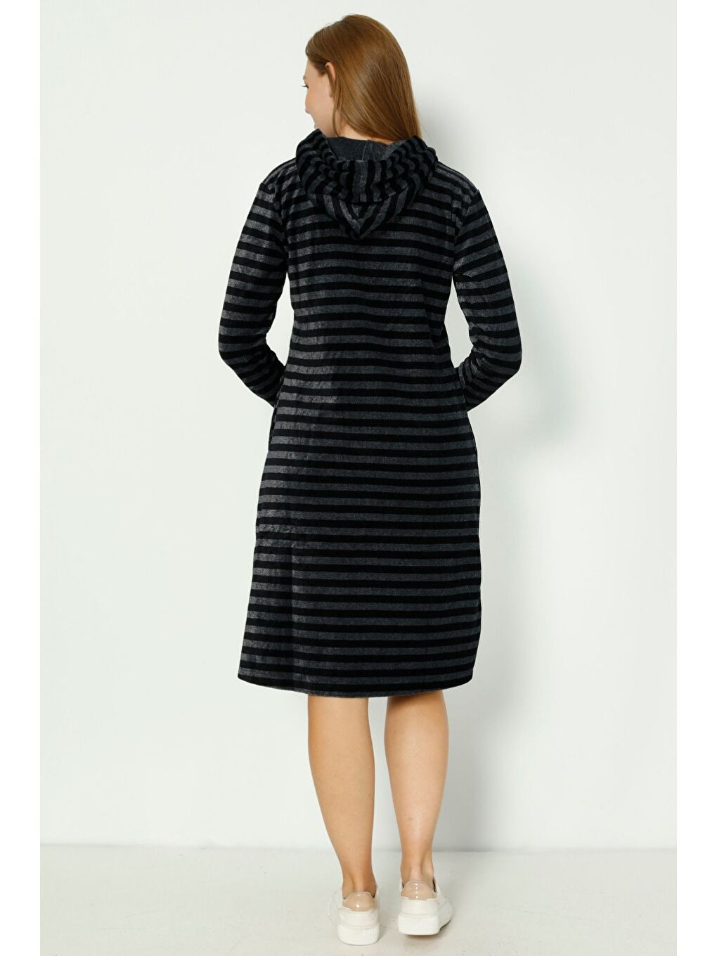 Lacivert haki çizgili Kapüşonlu nakış detaylı pamuklu kadife uzun kollu kadın elbise-4