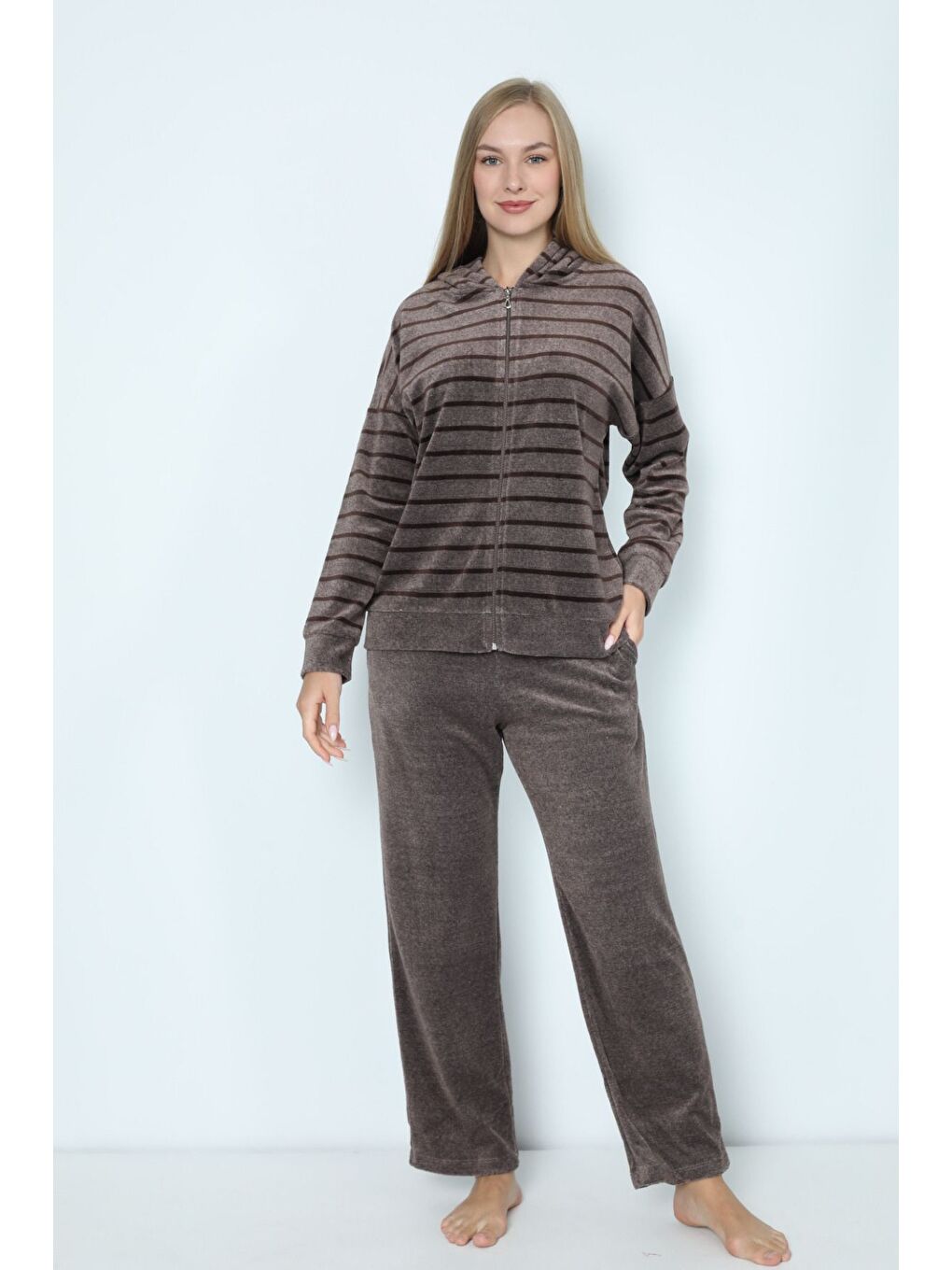 Kahverengi Kadın Çizgili Cepli Kapüşonlu Fermuarlı Pamuklu Kadife Alt Üst Takım