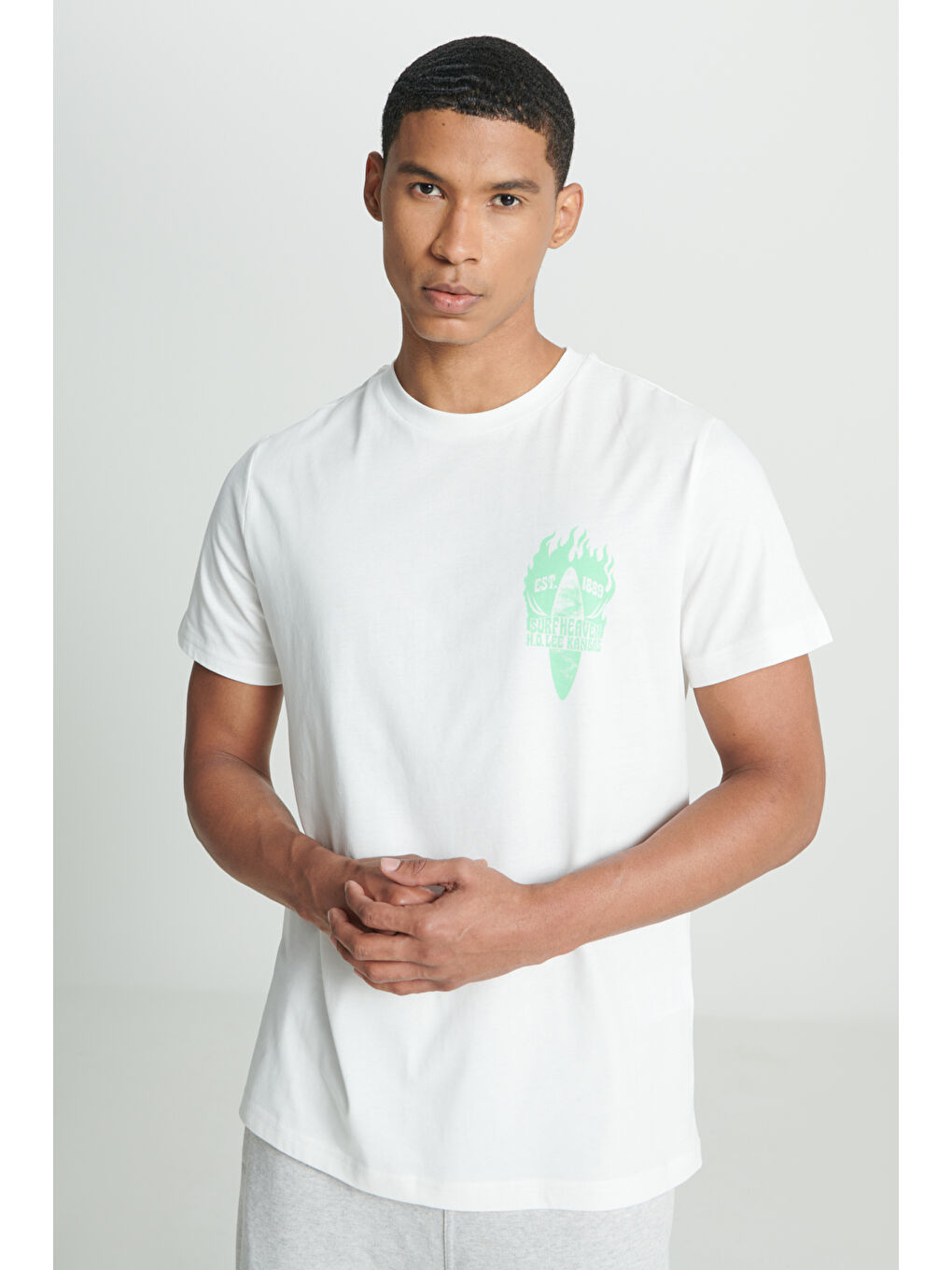 Regular Fit Normal Kesim %100 Pamuk Bisiklet Yaka Kırık Beyaz Tişört-3