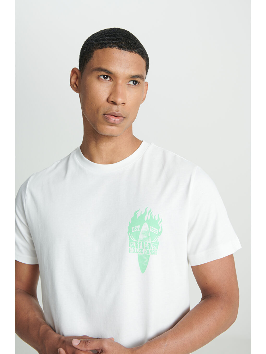 Regular Fit Normal Kesim %100 Pamuk Bisiklet Yaka Kırık Beyaz Tişört-5