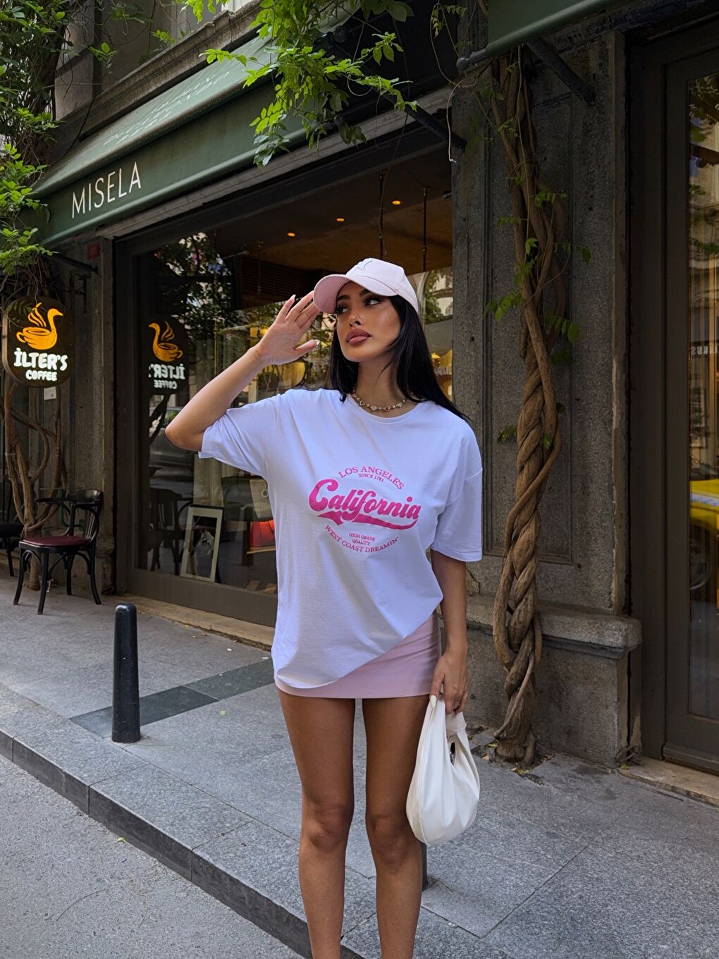 Beyaz California Baskılı Oversize T-Shirt-1