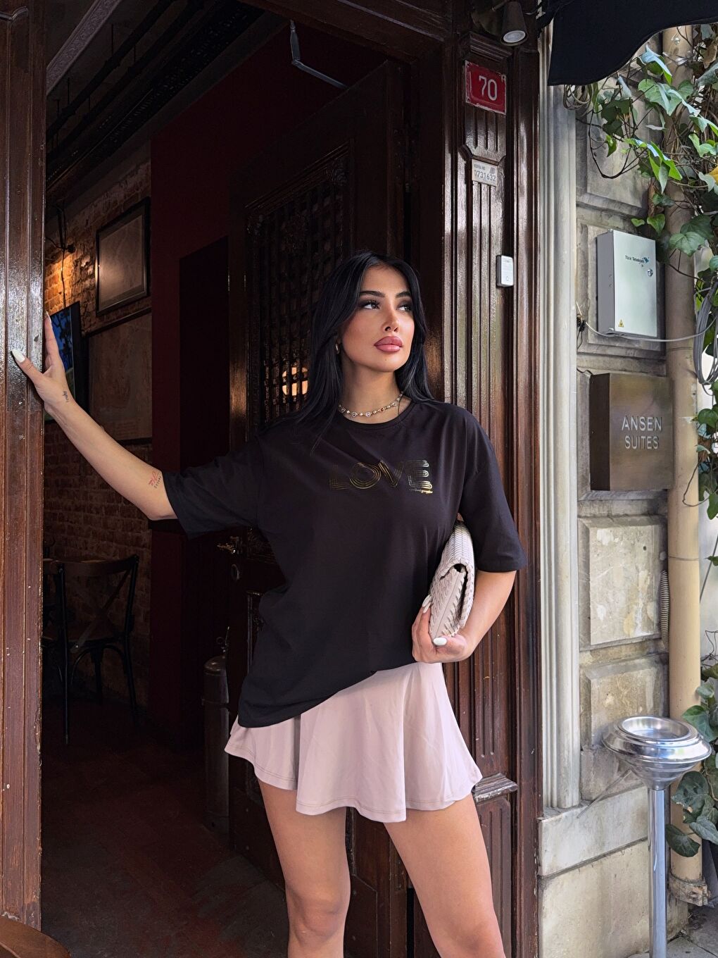 Sarı Oversize Love Baskılı Siyah T-Shirt-2