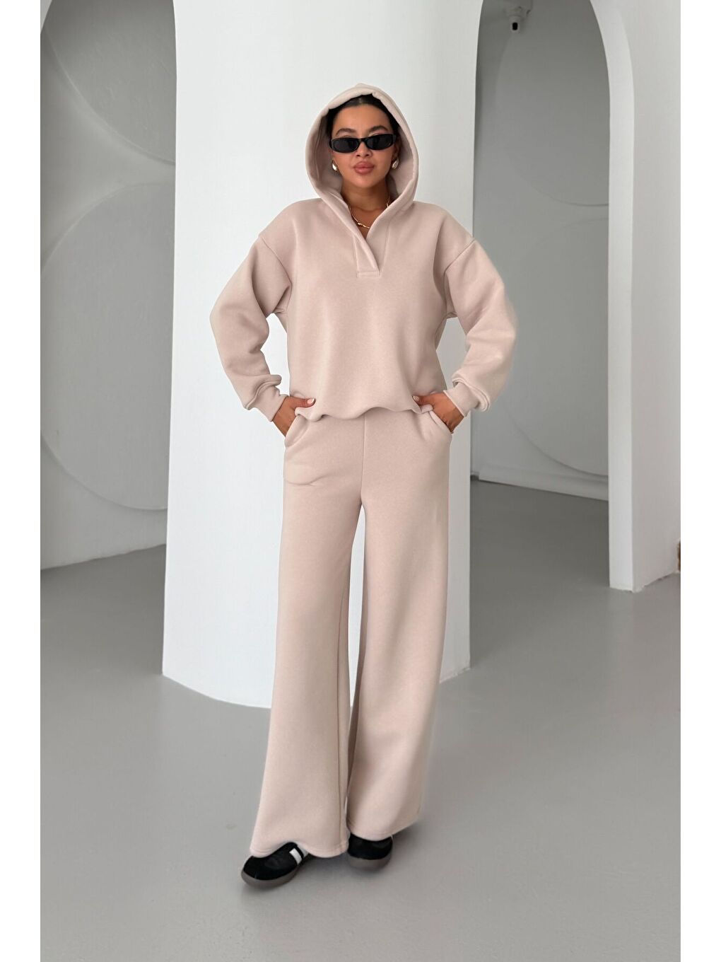 Kadın Bej Patlı Yaka Kapüşonlu 3 İplik Eşofman Takımı