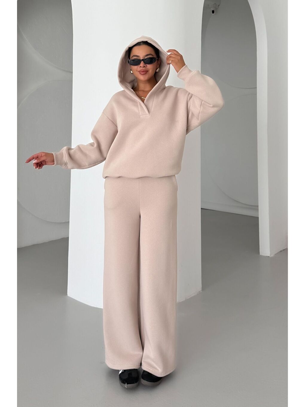 Kadın Bej Patlı Yaka Kapüşonlu 3 İplik Eşofman Takımı-1