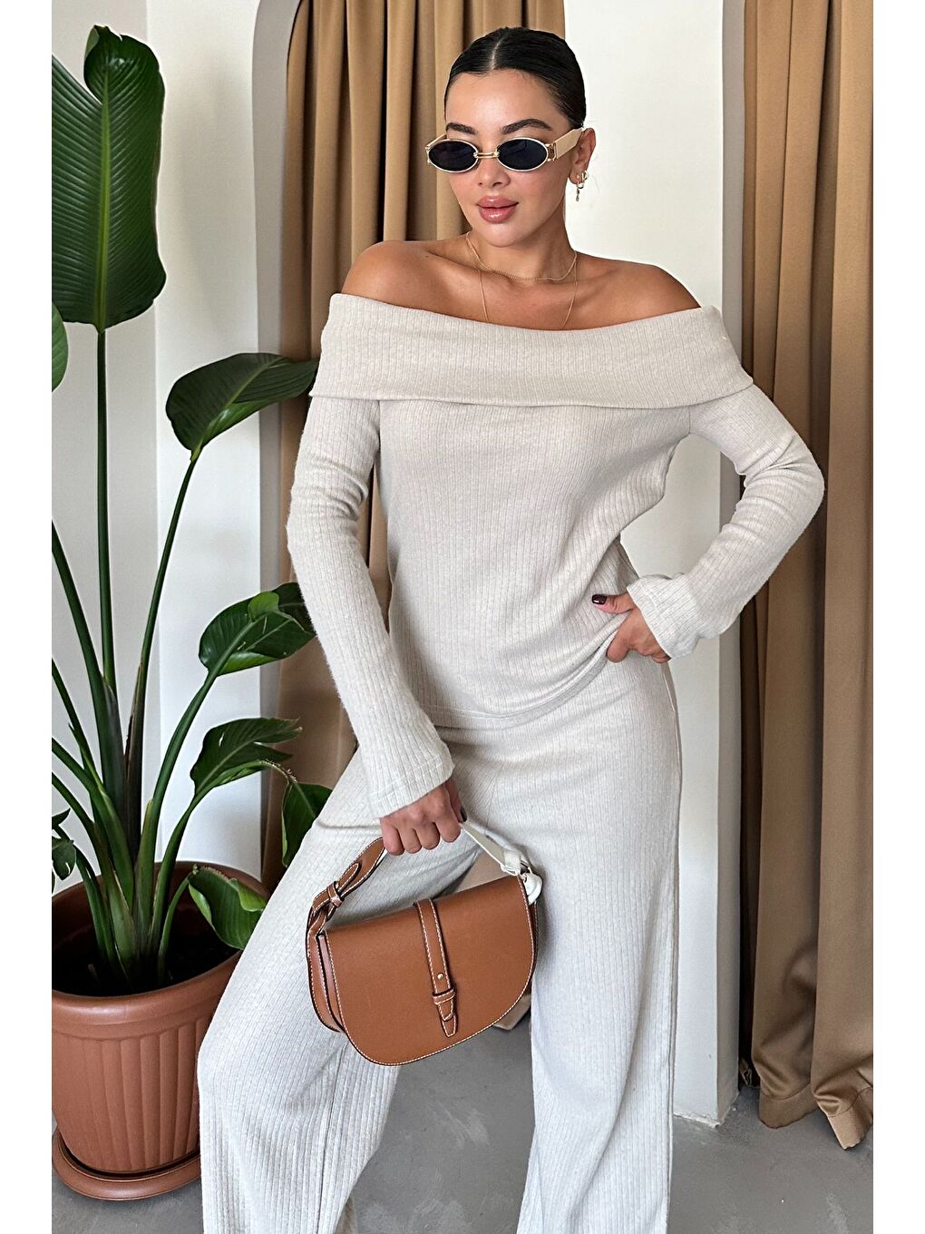 Karışık Bej Selanik Kumaş Madonna Yaka Alt Üst Pantolonlu Takım-6