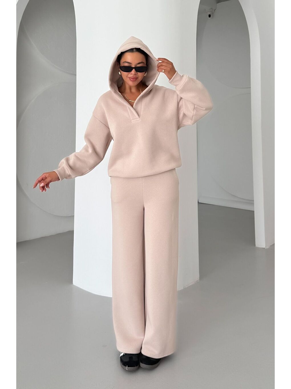 Kadın Bej Patlı Yaka Kapüşonlu 3 İplik Eşofman Takımı-7