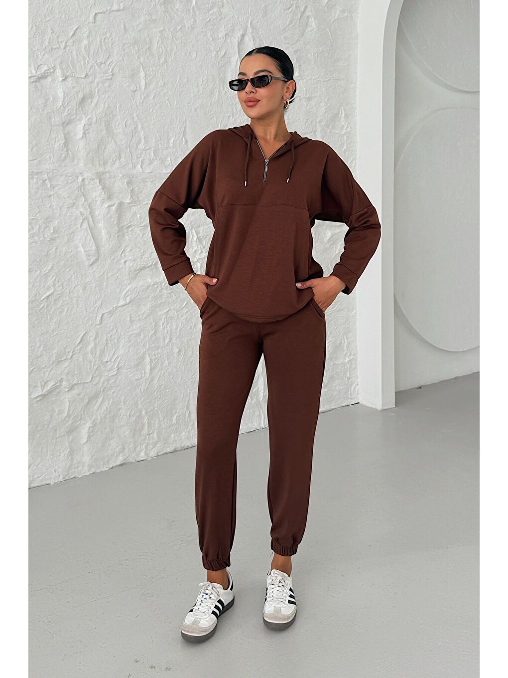 Kadın Kahverengi Yarım Fermuarlı Kapüşonlu Modal Kumaş Eşofman Takımı