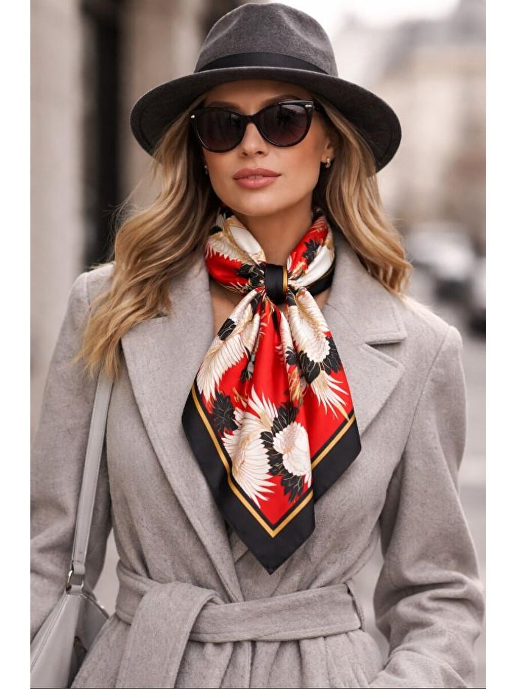 Kırmızı Bohemia Serisi 70X70 Saten Fular-1