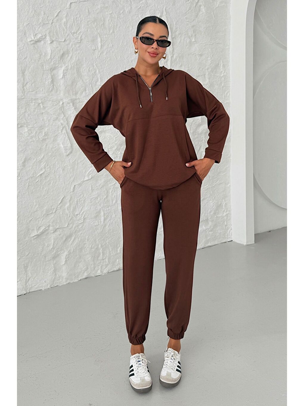 Kadın Kahverengi Yarım Fermuarlı Kapüşonlu Modal Kumaş Eşofman Takımı-2