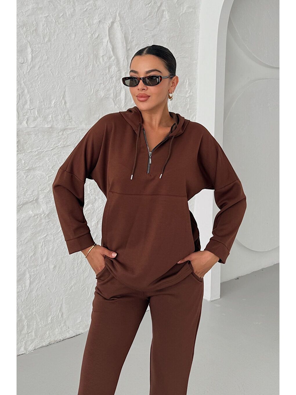 Kadın Kahverengi Yarım Fermuarlı Kapüşonlu Modal Kumaş Eşofman Takımı-3