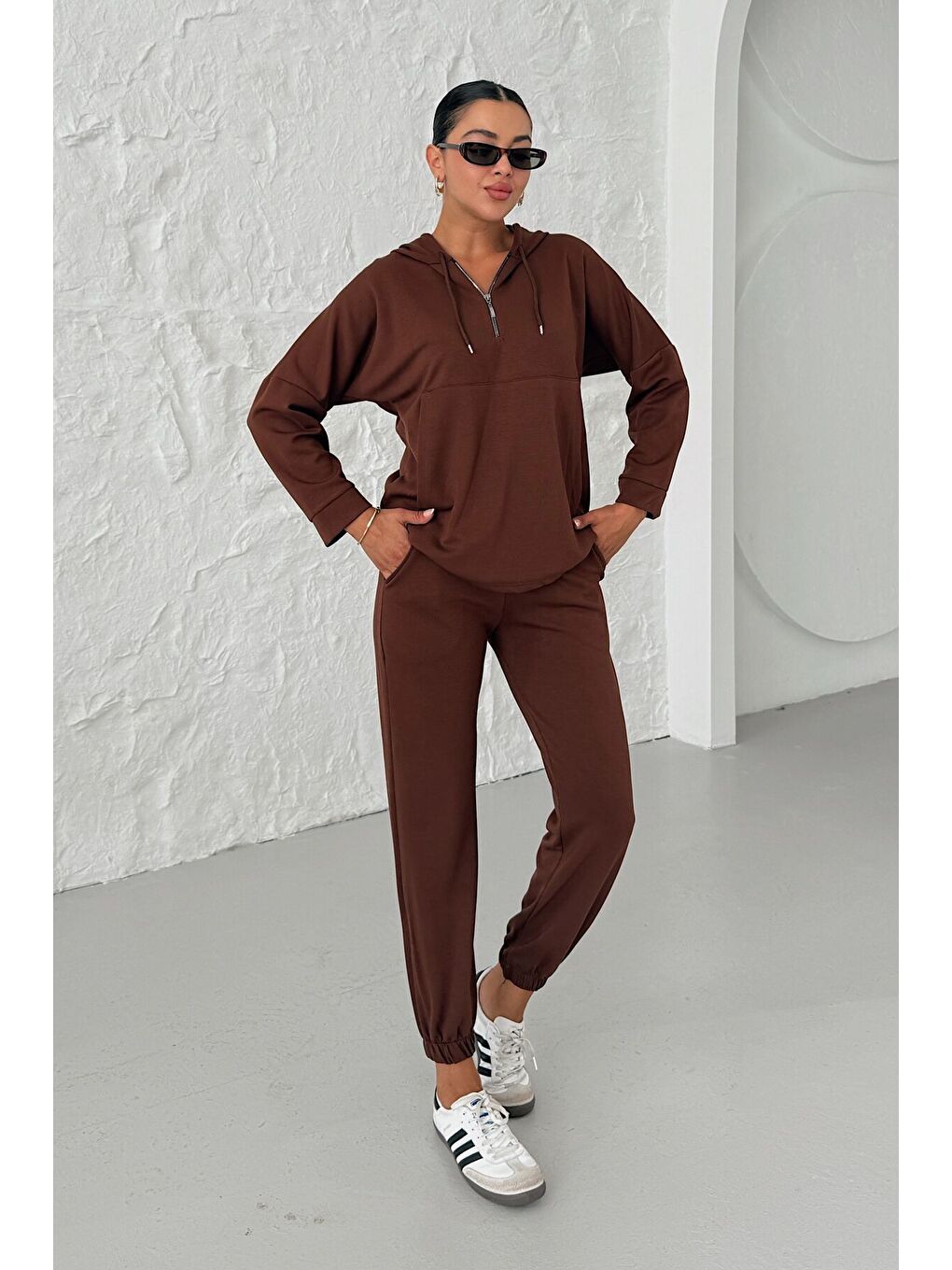 Kadın Kahverengi Yarım Fermuarlı Kapüşonlu Modal Kumaş Eşofman Takımı-4