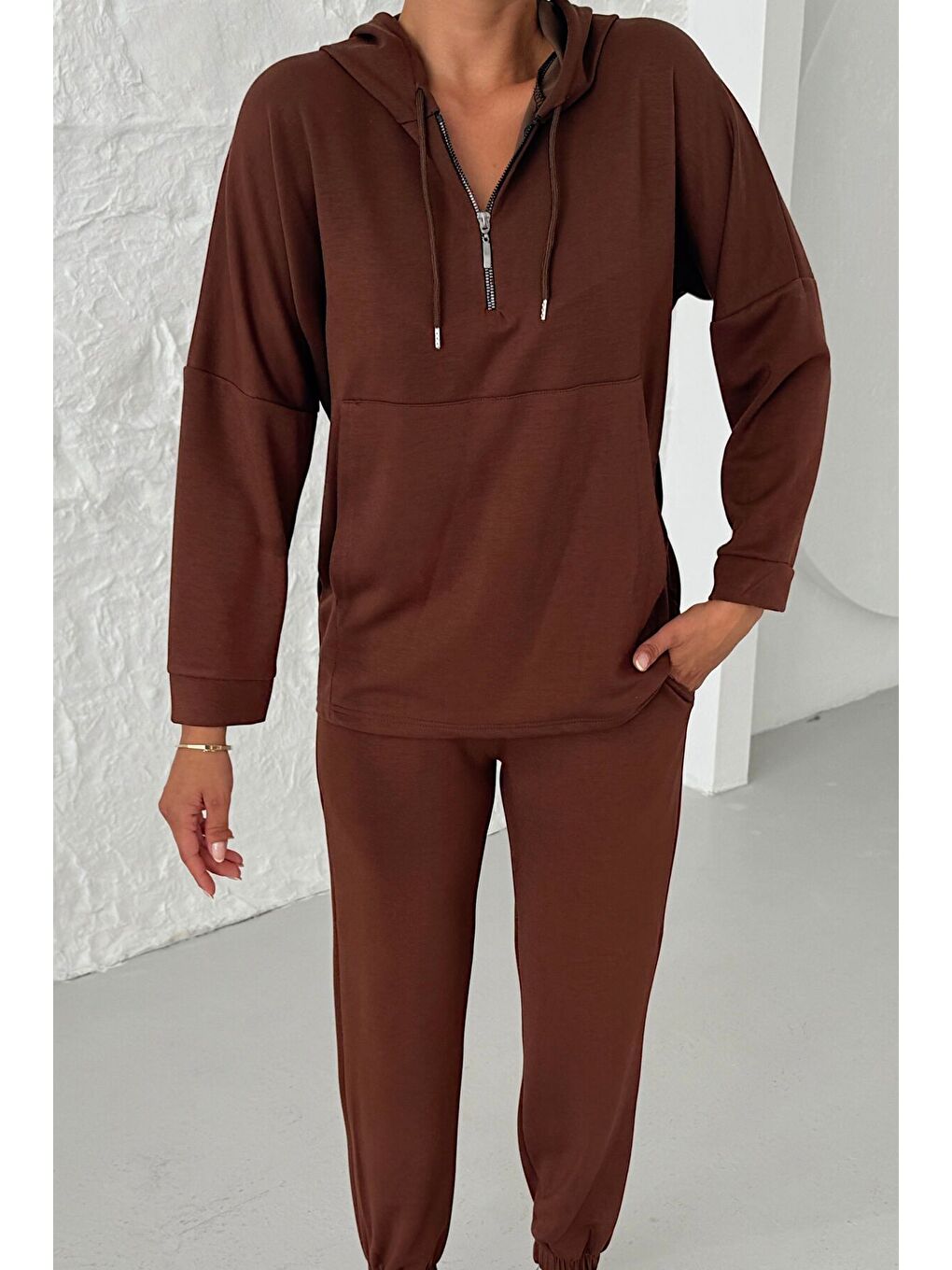 Kadın Kahverengi Yarım Fermuarlı Kapüşonlu Modal Kumaş Eşofman Takımı-6