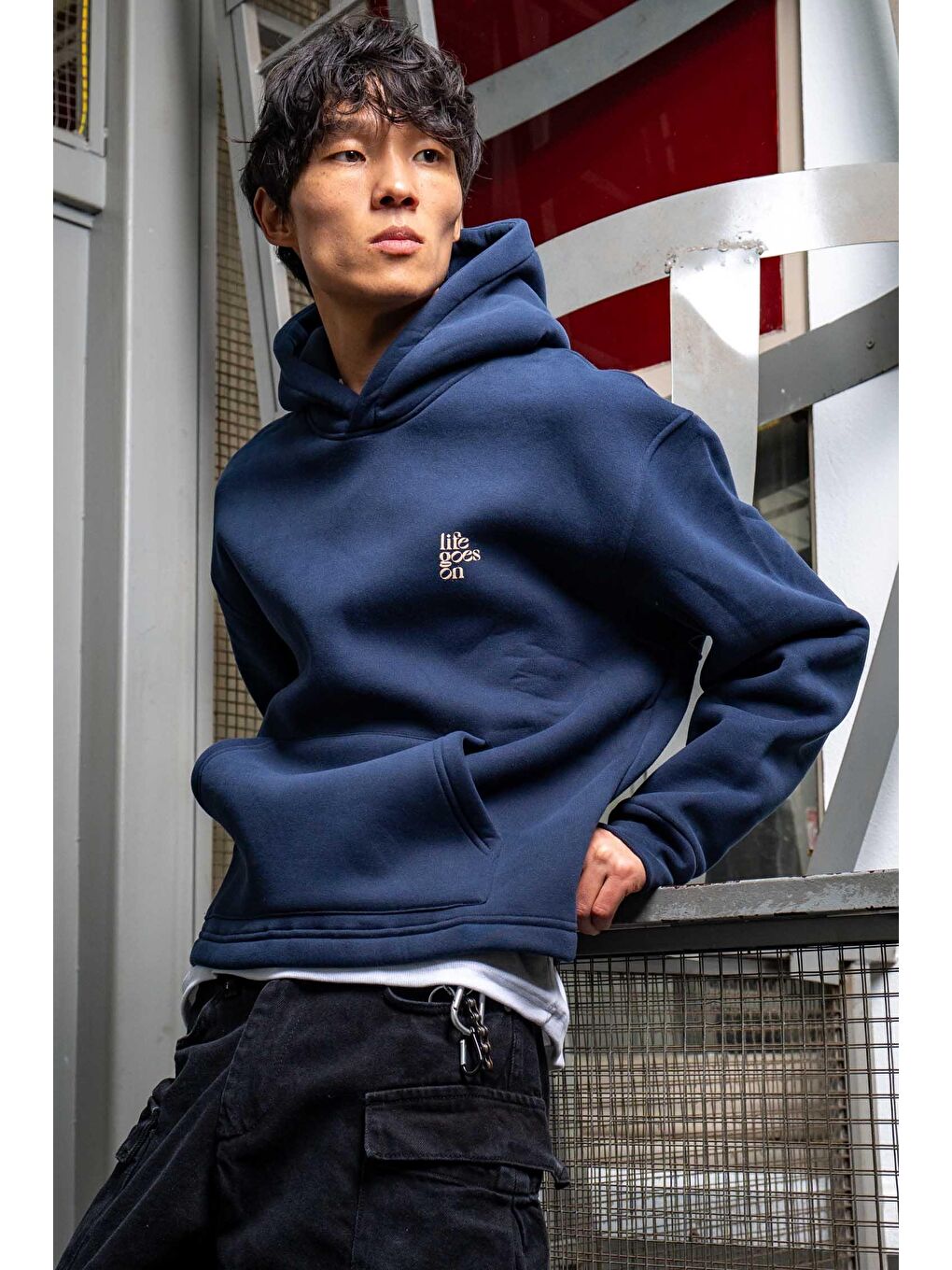 Erkek Kabartmalı Baskılı Kapüşonlu Hoodie Lacivert-1