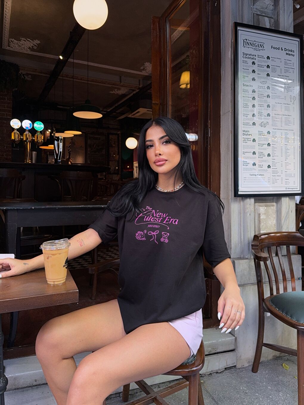 Lila Baskılı Oversize Siyah T-shirt-1