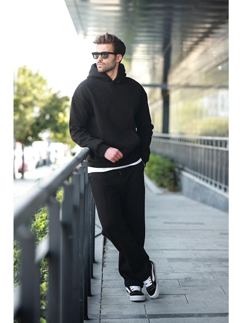 Siyah Kapüşonlu Erkek Eşofman Takımı E7324-2