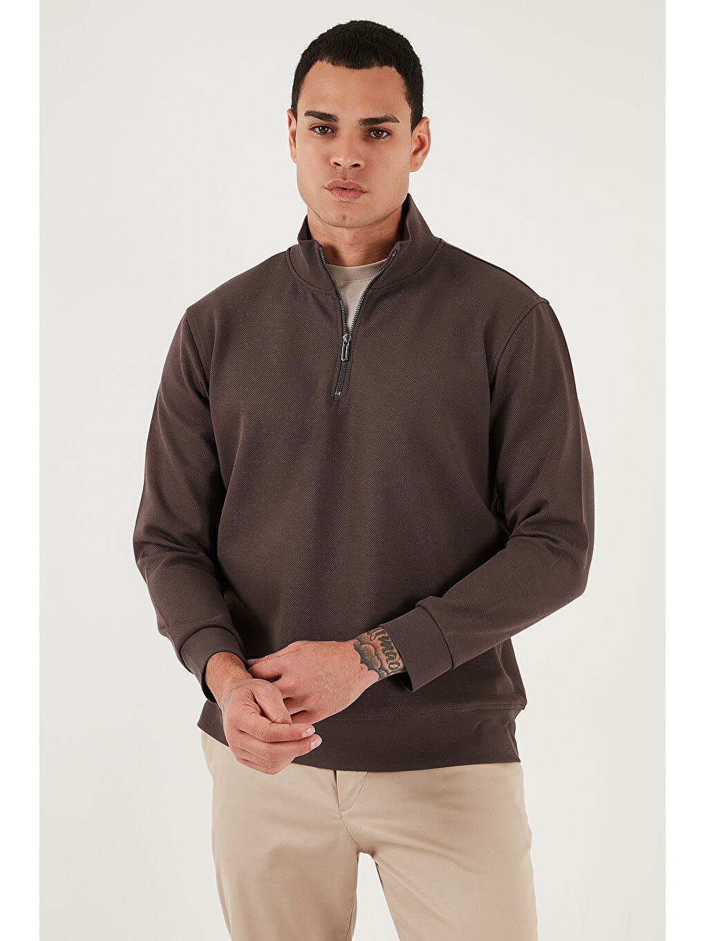 Kahverengi Pamuklu Regular Fit Yarım Fermuarlı Dik Yaka Sweat 5905470-4