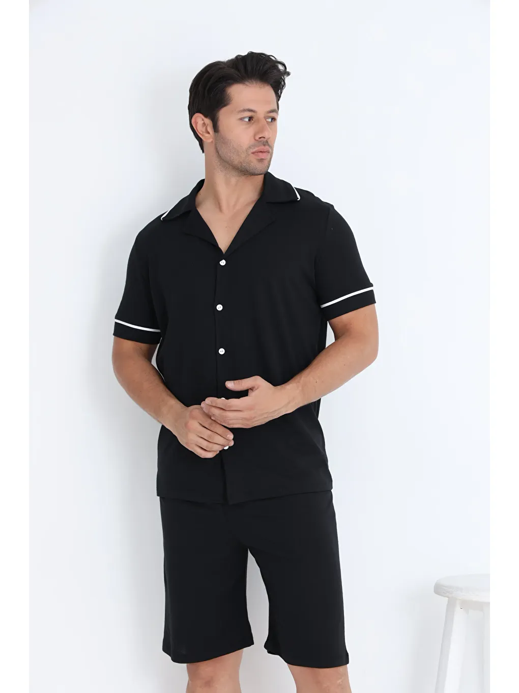 Siyah Erkek Kısa Kol Düğmeli %100 Pamuk Şortlu Pijama Takımı 7500-Ş-1