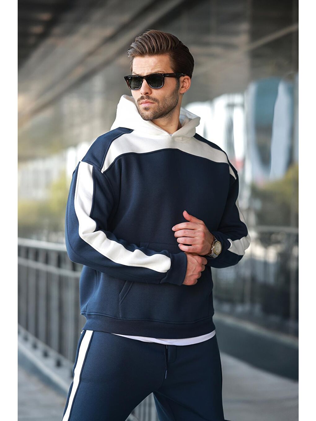 Lacivert Kapüşonlu Şerit Detaylı Erkek Eşofman Takımı E7326-2