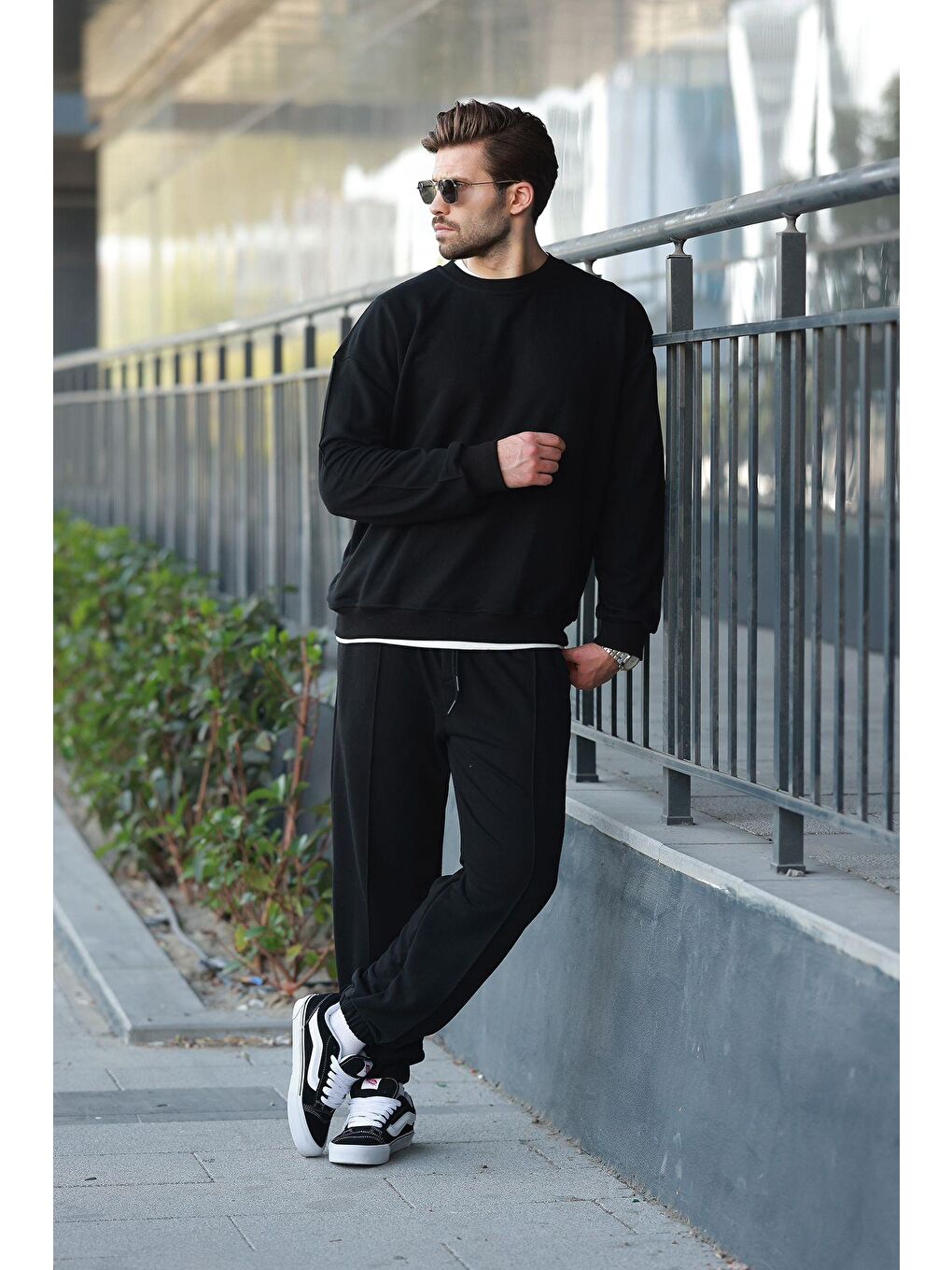 Siyah Bisiklet Yaka Basic Erkek Eşofman Takımı E7323-2