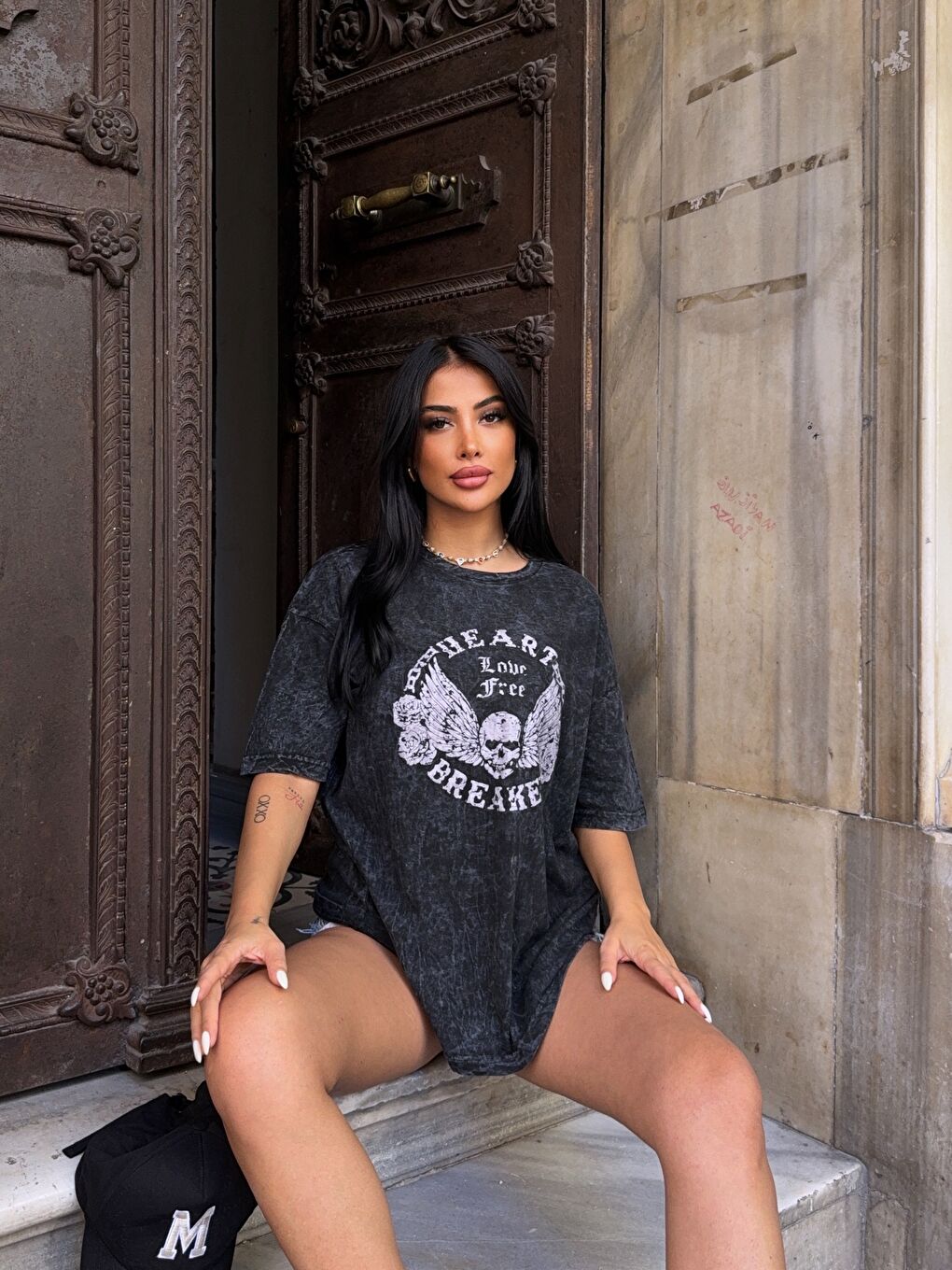 Siyah Yıkamalı Heart Baskılı T-Shirt-2