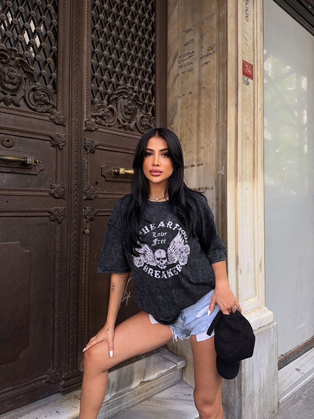 Siyah Yıkamalı Heart Baskılı T-Shirt-3