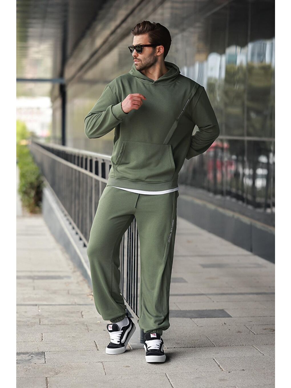 Haki Kapüşonlu Kanguru Cep Erkek Eşofman Takımı E7325-3