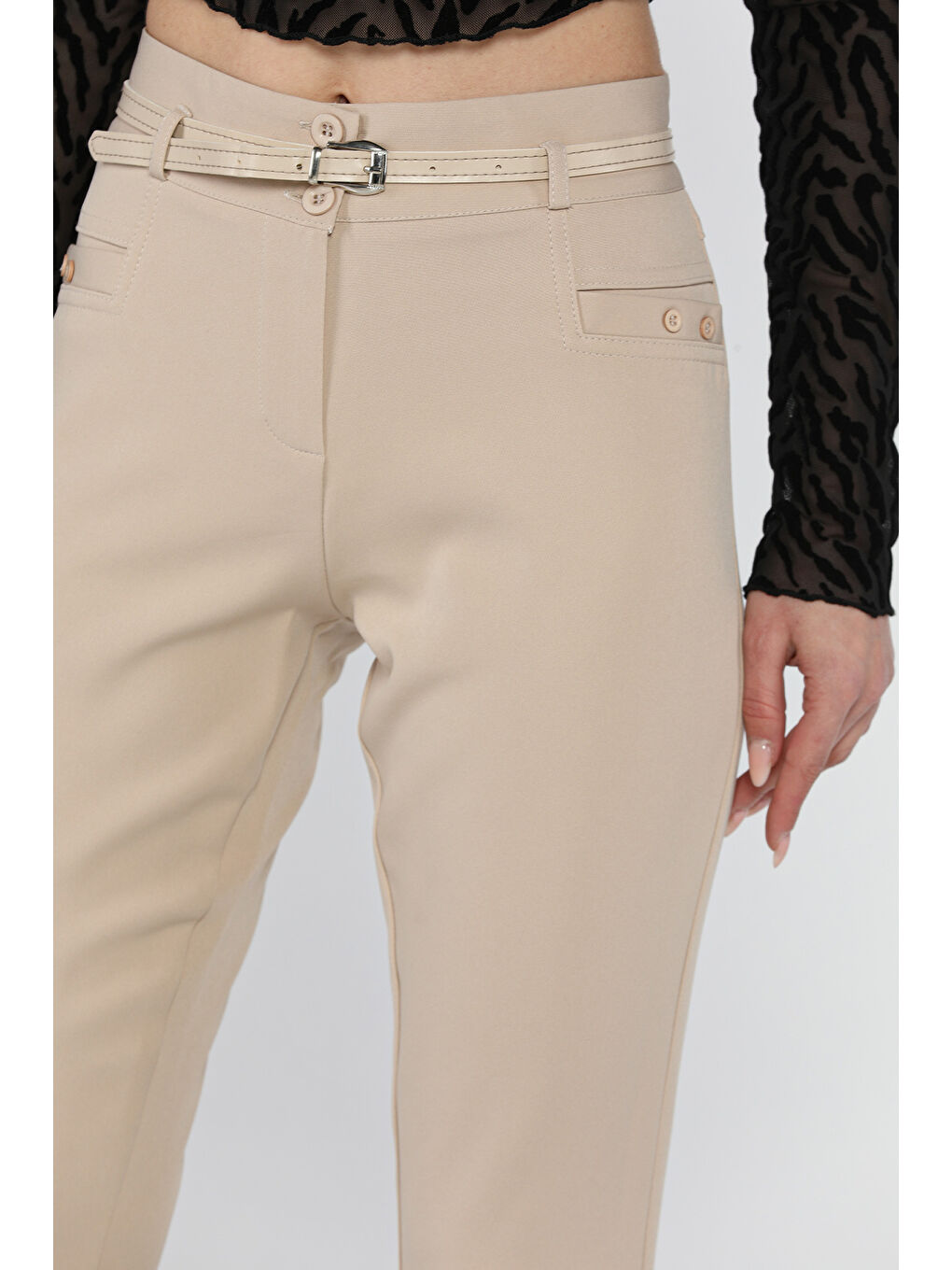 Bej Kadın Kemerli Kumaş Pantolon-3