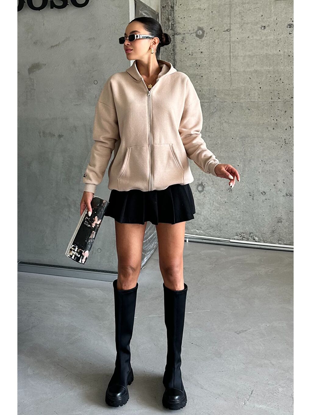 Kadın Bej Hola Baskılı Oversize Fermuarlı Hırka-2