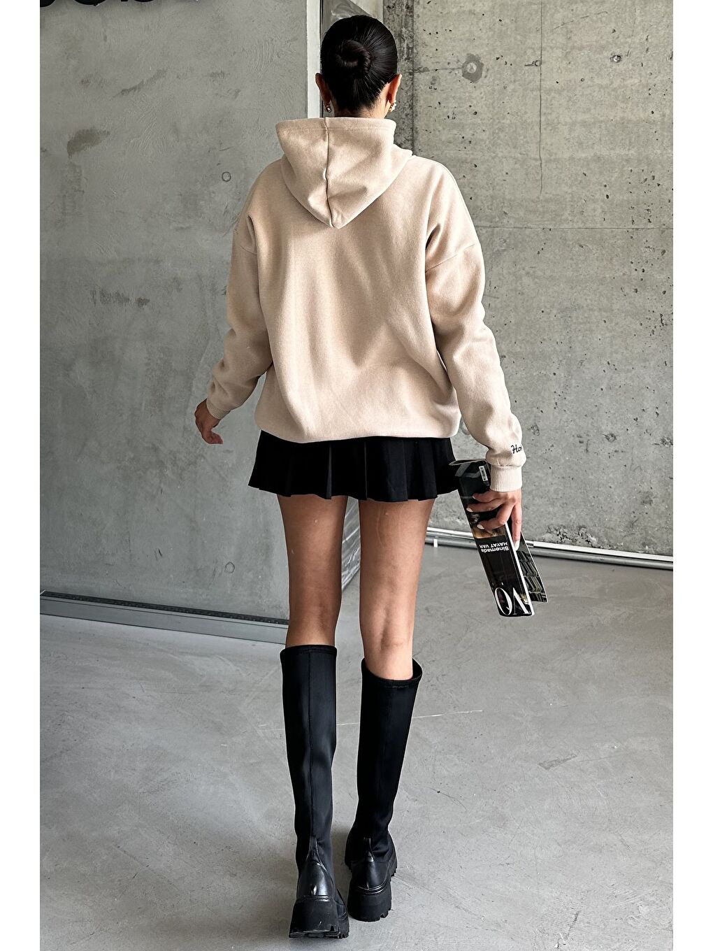 Kadın Bej Hola Baskılı Oversize Fermuarlı Hırka-4