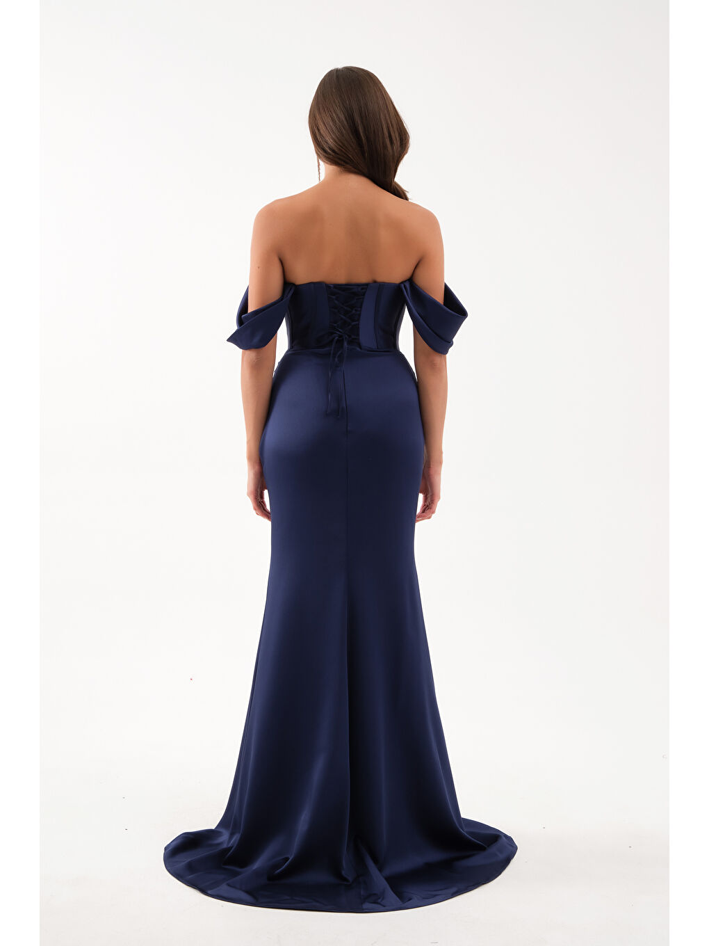 Kadın Lacivert Kayık Yaka Boncuklu Uzun Saten Abiye Elbise-4