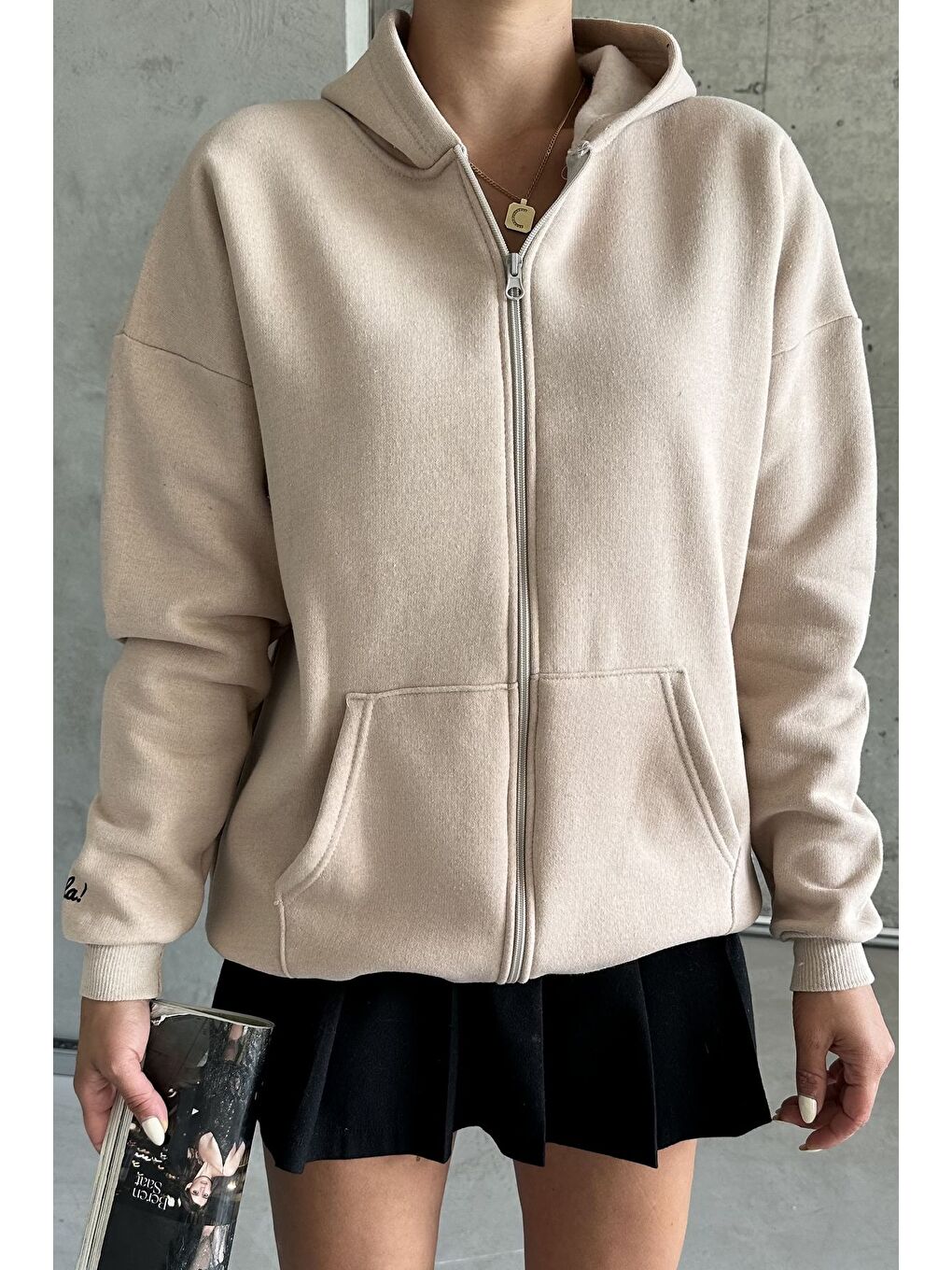 Kadın Bej Hola Baskılı Oversize Fermuarlı Hırka-5