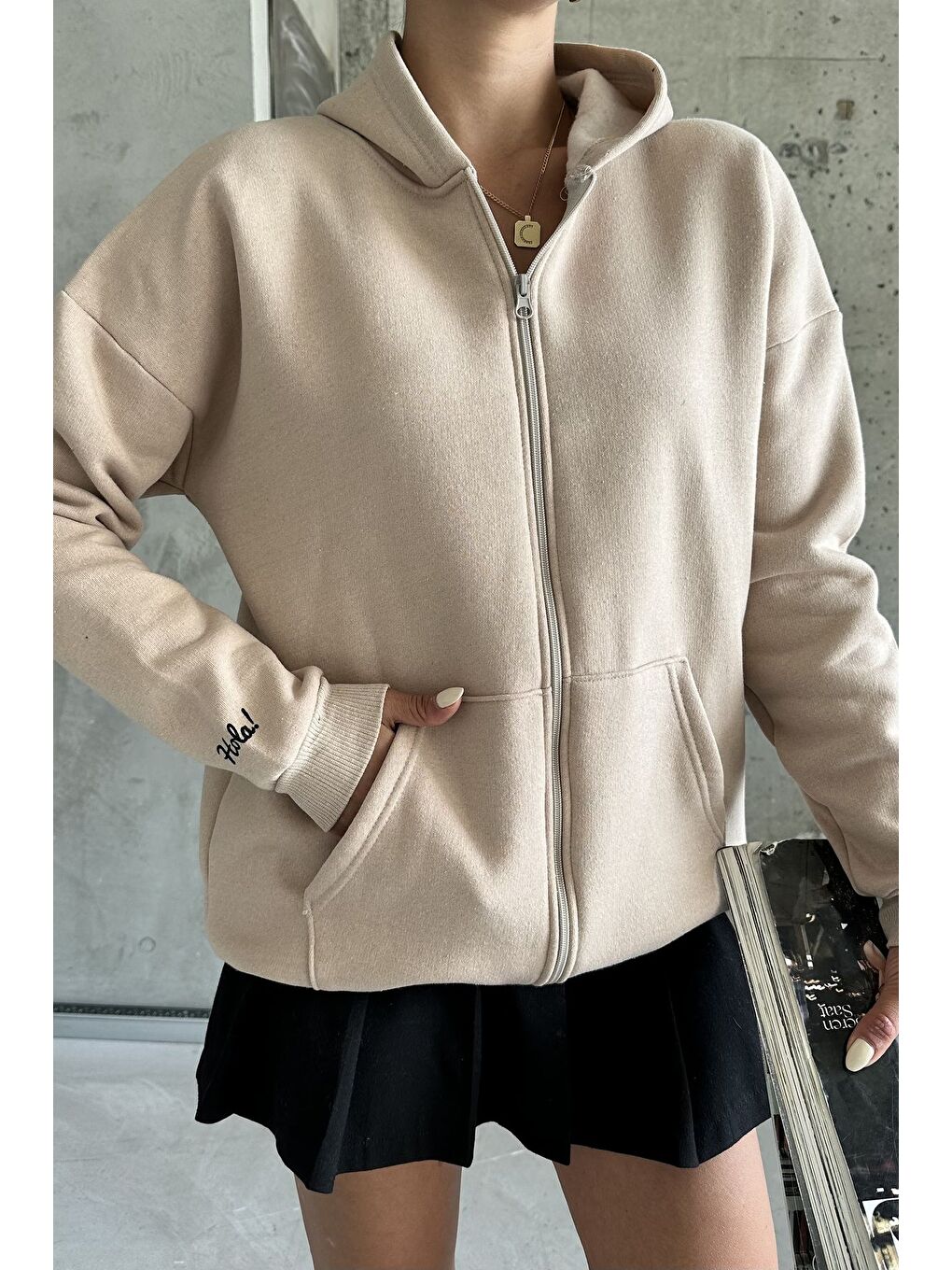 Kadın Bej Hola Baskılı Oversize Fermuarlı Hırka-6