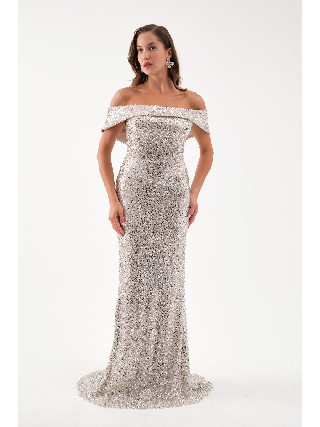 Kadın Bej Madonna Yaka Pul Payet Uzun Abiye Elbise-1