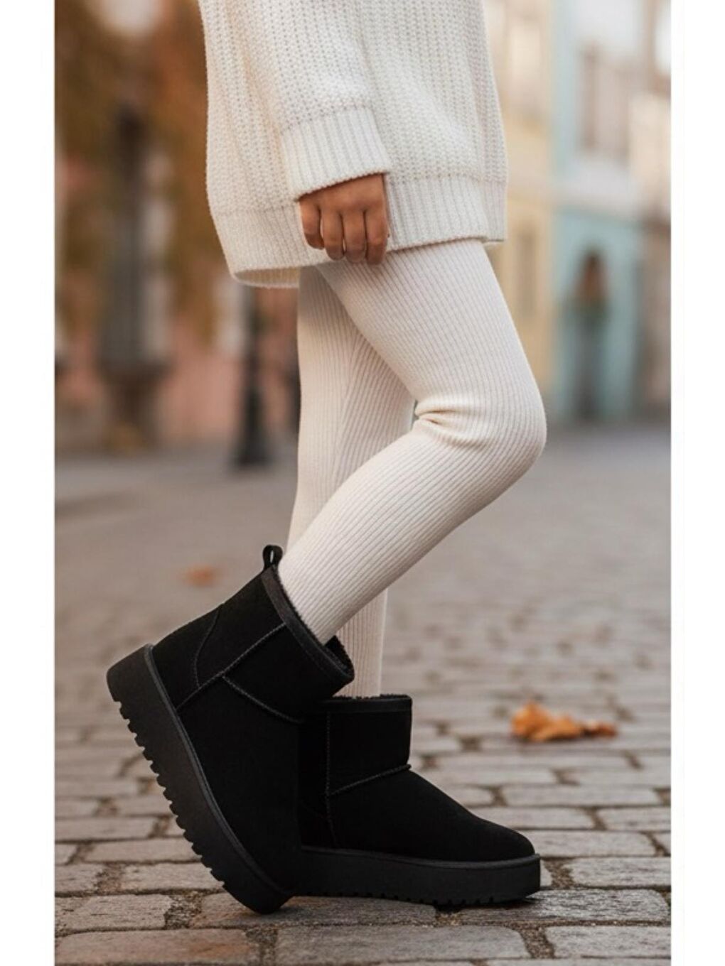 Siyah Frz F200 İçi ve İç Tabanı Kürklü Termal Kız Çocuk Süet Bot-1