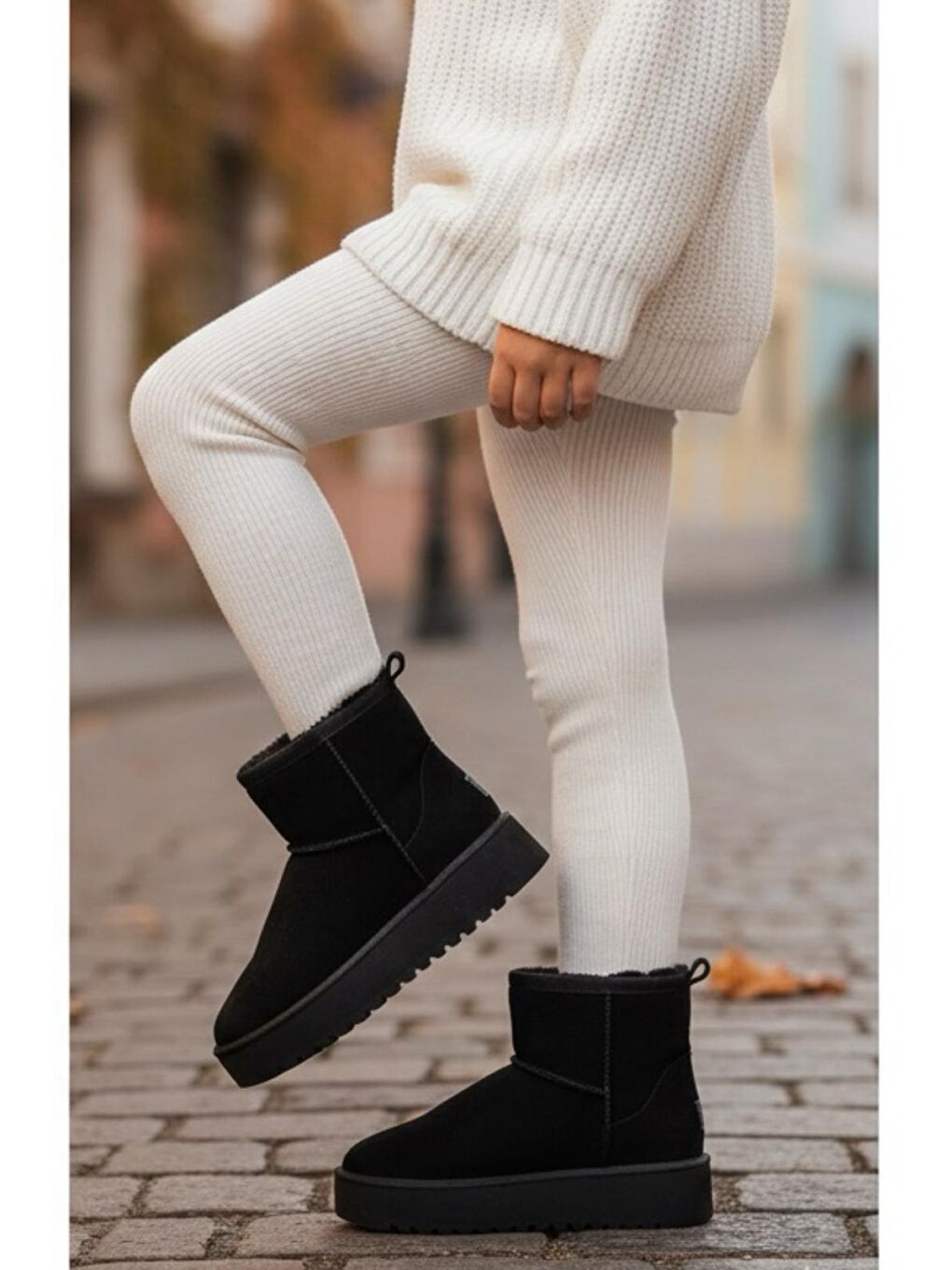 Siyah Frz F200 İçi ve İç Tabanı Kürklü Termal Kız Çocuk Süet Bot-2