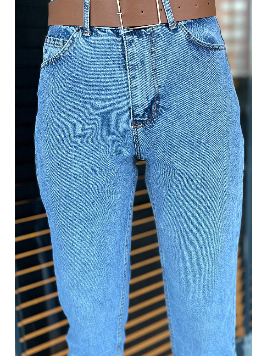 Mavi Kadın Kemer Detaylı Mom Jean Pantolon-3