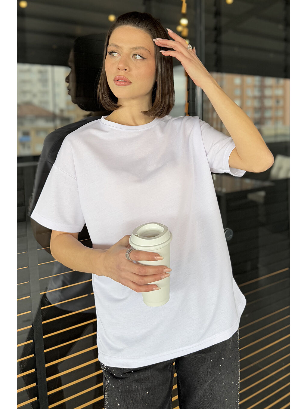 Beyaz Kadın Bisiklet Yaka Basic Tişört