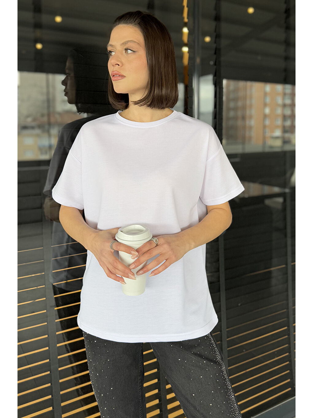 Beyaz Kadın Bisiklet Yaka Basic Tişört-1