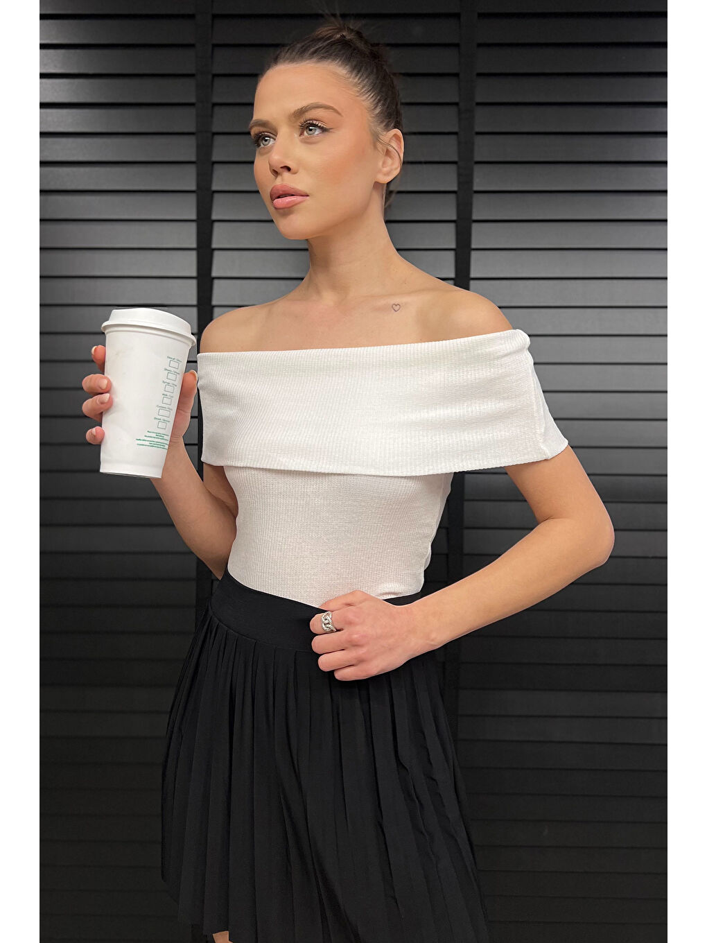 Beyaz Kadın Madonna Yaka Kaşkorse Bluz-1