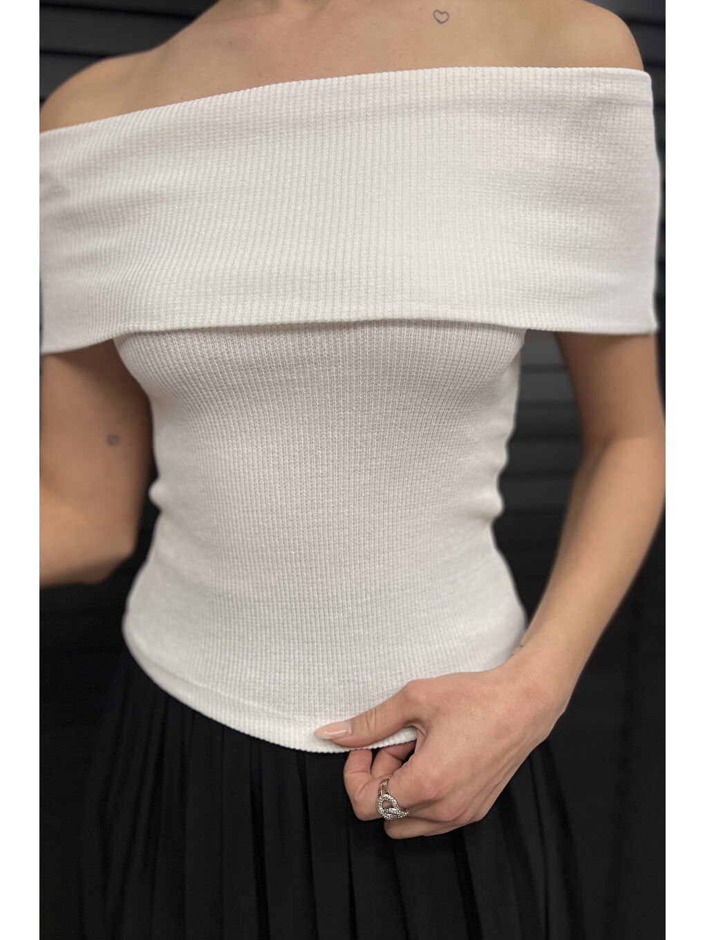 Beyaz Kadın Madonna Yaka Kaşkorse Bluz-3