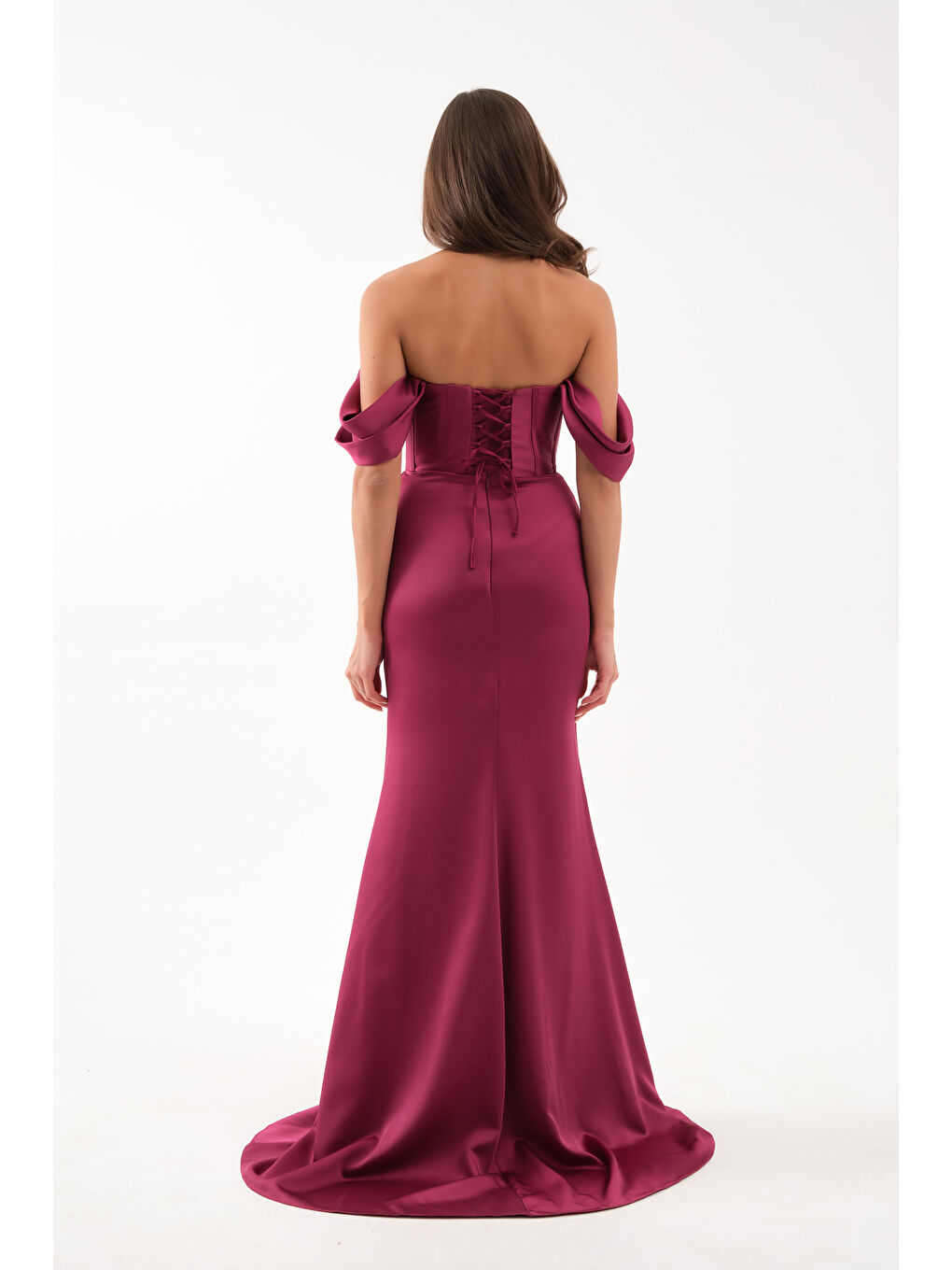 Kadın Bordo Dar Kalıp Kayık Yaka Boncuklu Uzun Saten Abiye Elbise-4