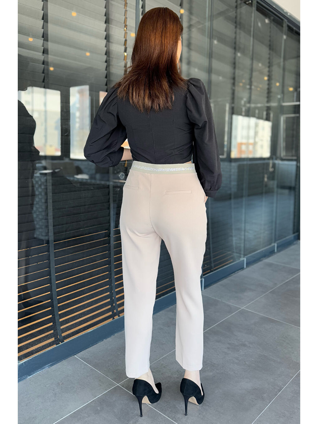 Bej Büyük Beden Bel Lastikli Kadın Kumaş Pantolon-3