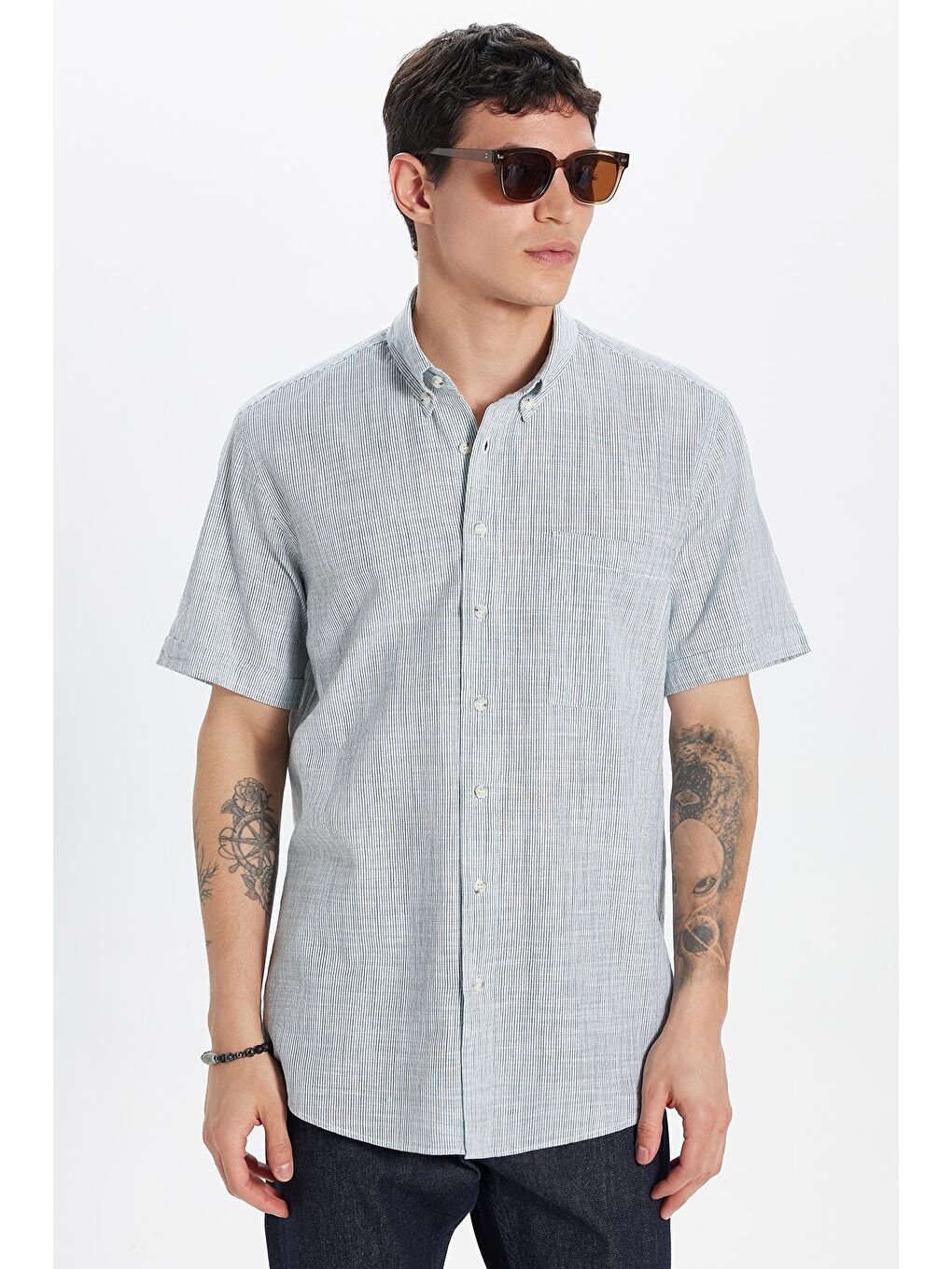 Erkek Regular Fit Klasik Kesim %100 Pamuk Kısa Kollu Keten Doku Tek Cepli Çizgili Yeşil Gömlek