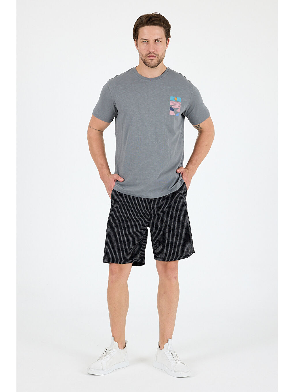 Gri Erkek %100 Pamuk Bisiklet Yaka Kısa Kollu Baskılı Tişört Rahat ve Günlük Tişört 0005-1