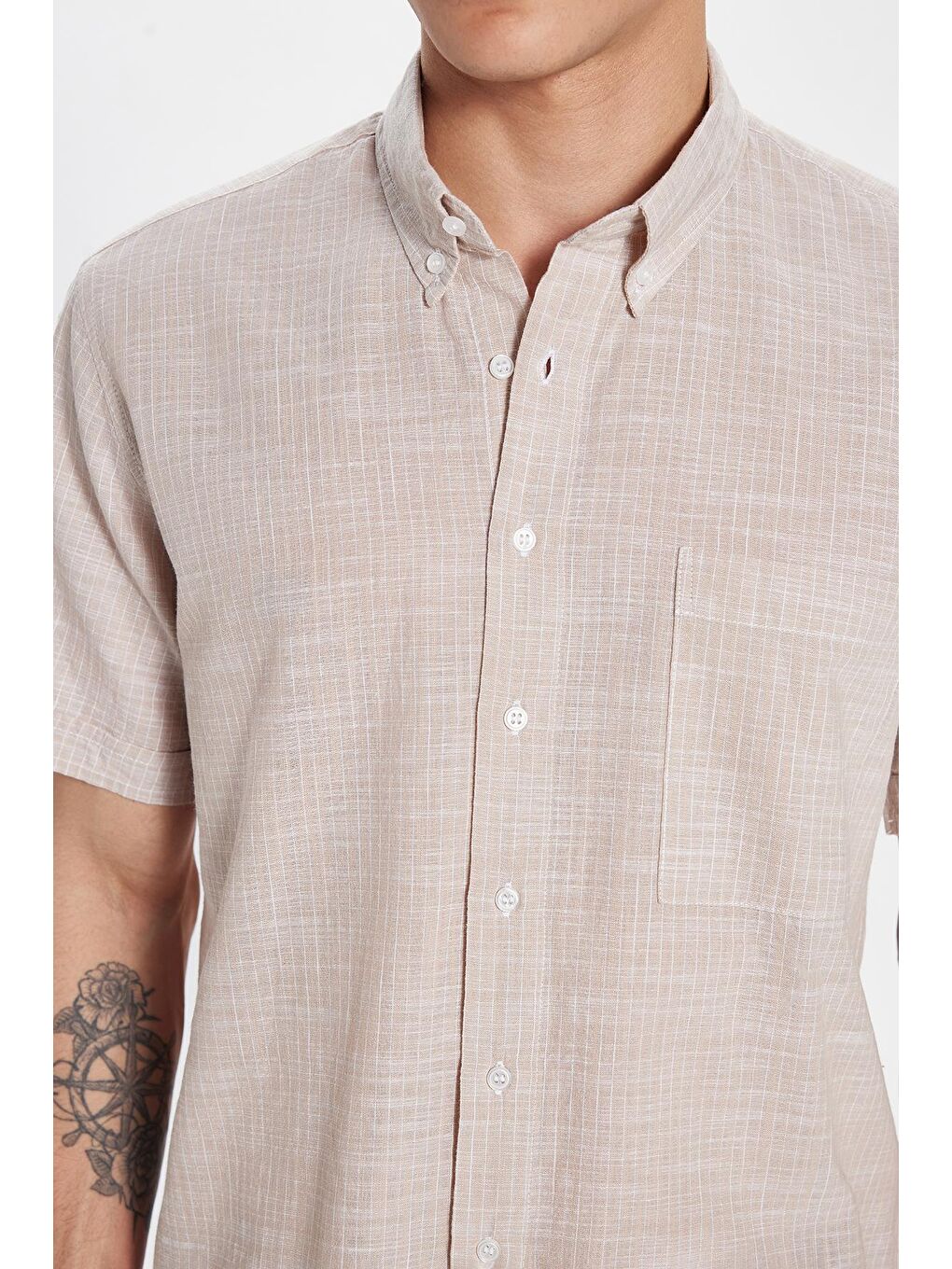 Erkek Regular Fit Klasik Kesim %100 Pamuk Kısa Kollu Keten Doku Tek Cepli Çizgili Bej Gömlek-2