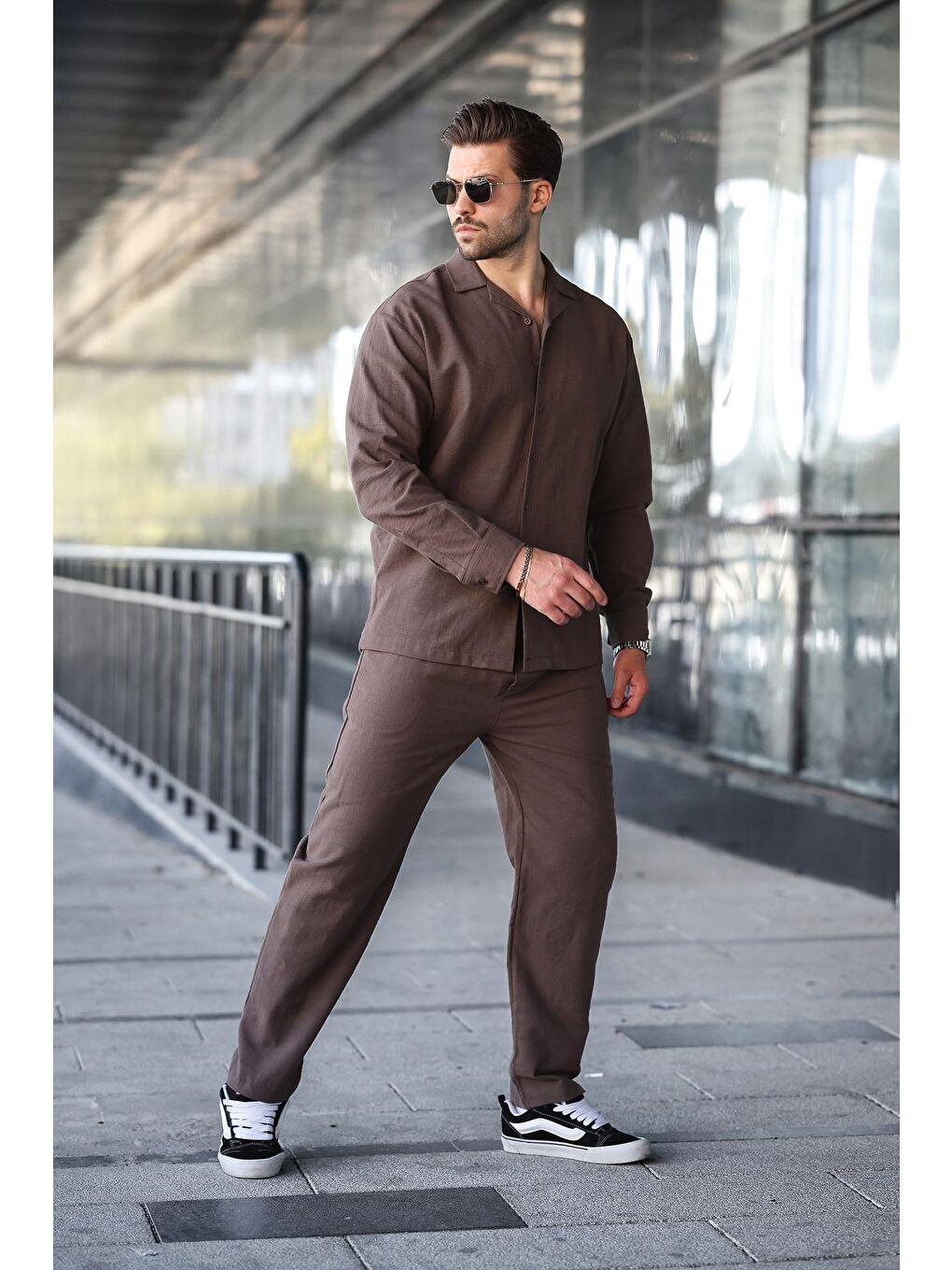 Kahverengi Rahat Kesim Erkek Keten Gömlek Pantolon %100 Pamuk Takım E7327-3