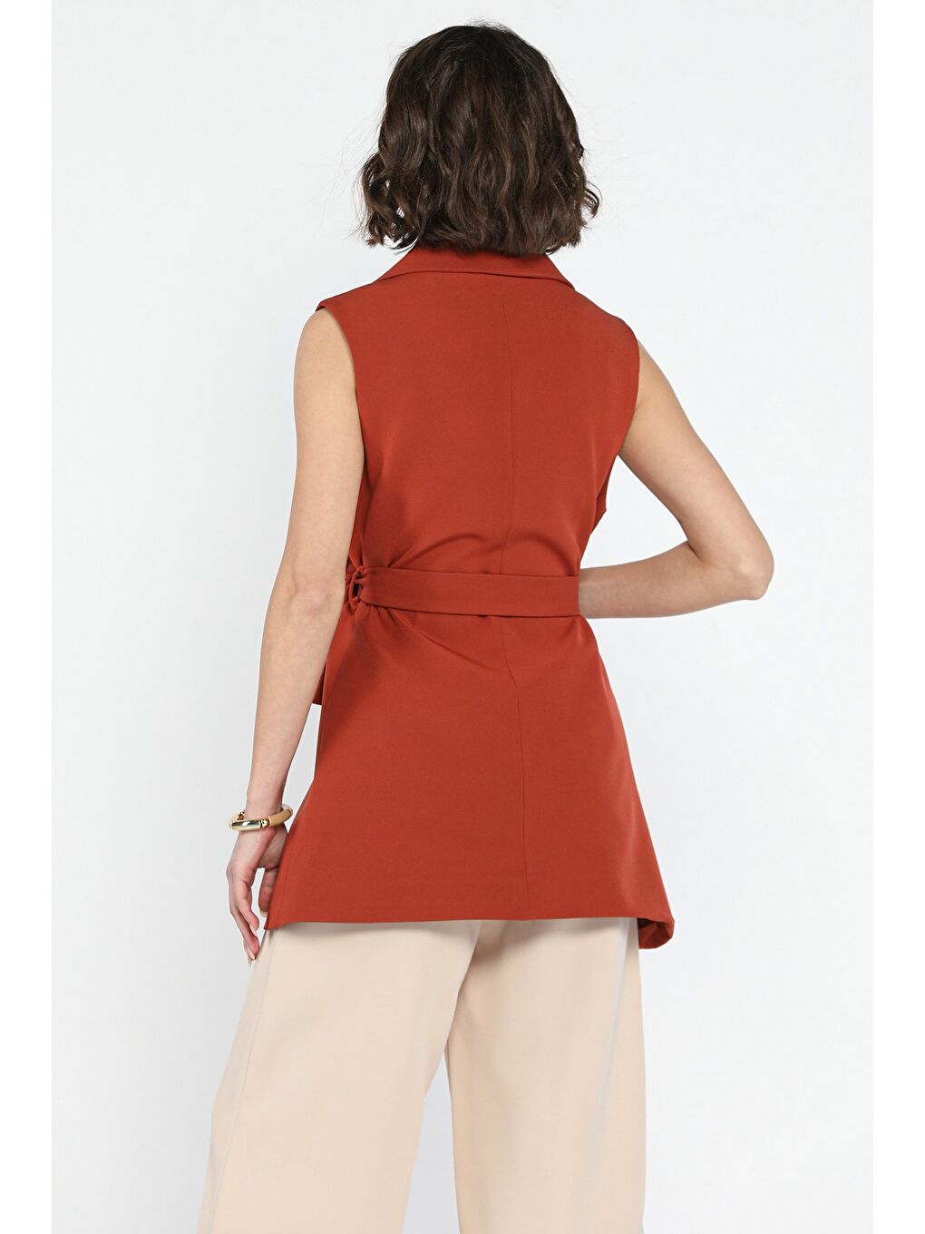 Kahverengi Bel Kuşaklı Kadın Yelek-3