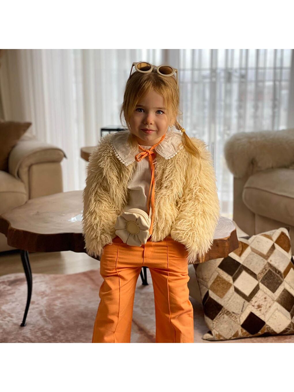 Turuncu Bol Paça Pantolon Çıkarılabilir Yaka Detaylı Gömlekli Kız Çocuk Alt-Üst Takım-2