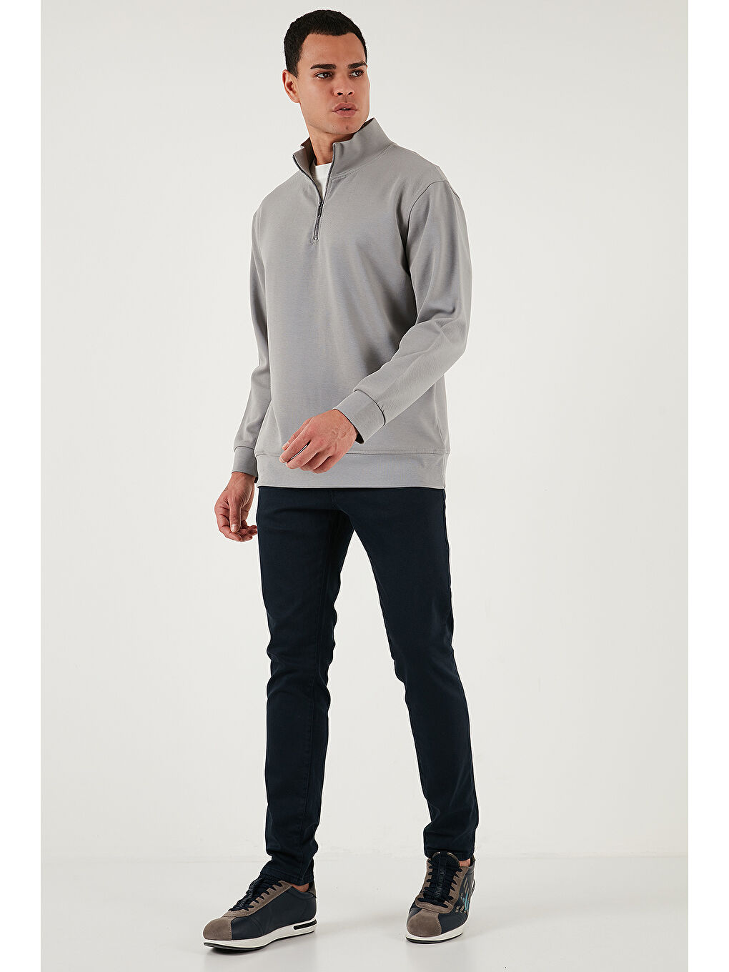 Gri Pamuklu Regular Fit Yarım Fermuarlı Dik Yaka Sweat 5905470-1