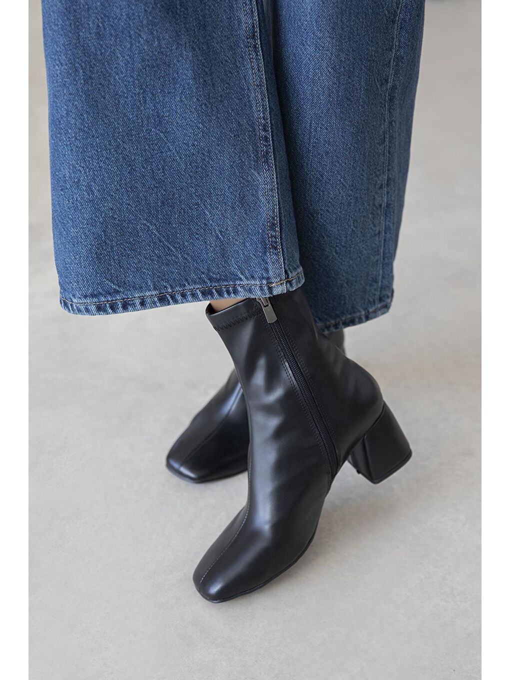 Lucas Kadın Küt Kalıp Deri Bot Siyah